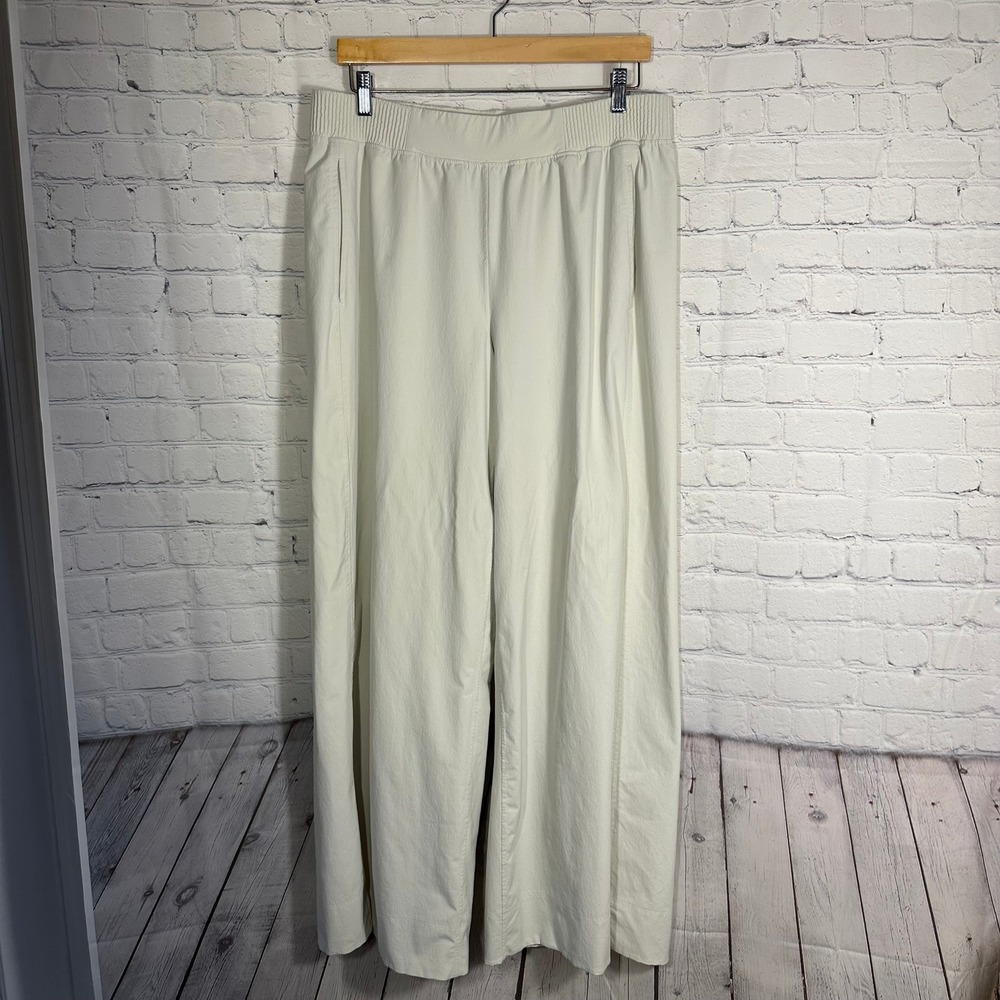 Lululemonn Womens Wide Leg Elastic‎ Waist Pocket Pants Beige Stone LW5FF3S
